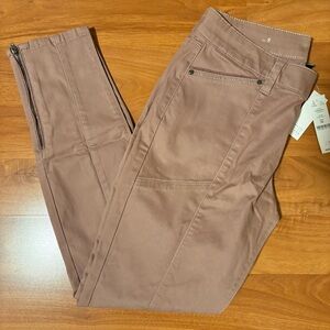 White House Black Market Mauve Skimmer Pants